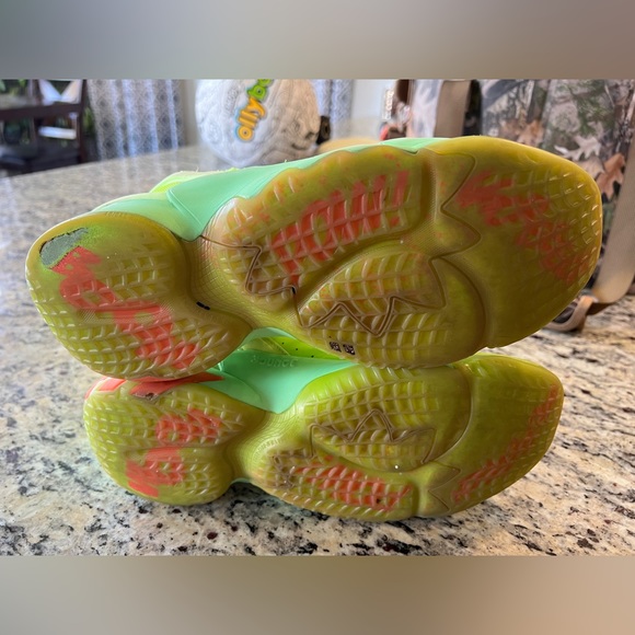 Adidas D.O.N. Spidey Sense Donovan Mitchell Shoes, Size 9 - Picture 10 of 12